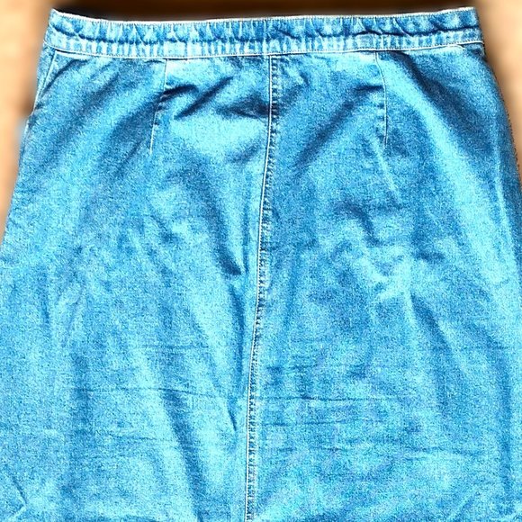 Denim&Co Denim Skirt (Sz 16, 37" L) Button Front Slit ~ Embr. Dot Swirl Design - Picture 9 of 14